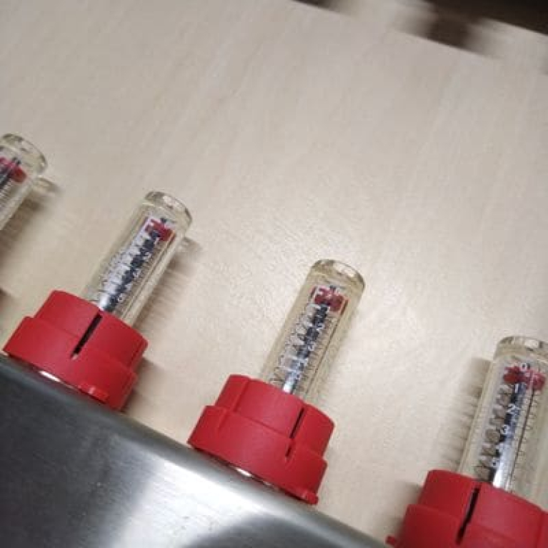Блок коллекторный 5 выходов, для теплого пола, из нержавеющей стали с расходомерами, ViEiR 1"x3/4" VR113-05B